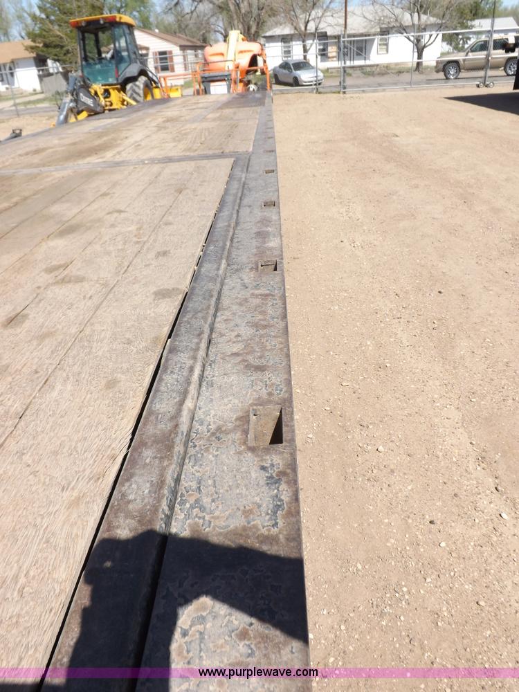 image for item H7164 2006 Ledwell Hydratail trailer