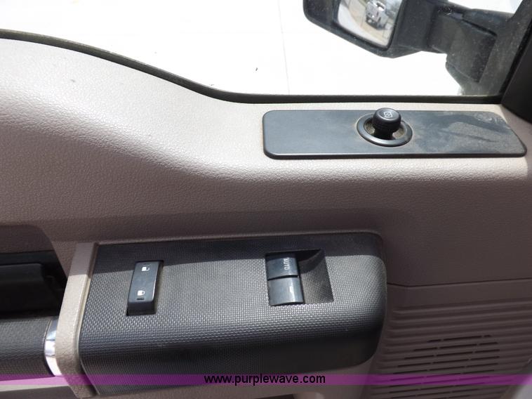 image for item H7165 2008 Ford F250 XLT Super Duty SuperCab pickup truck