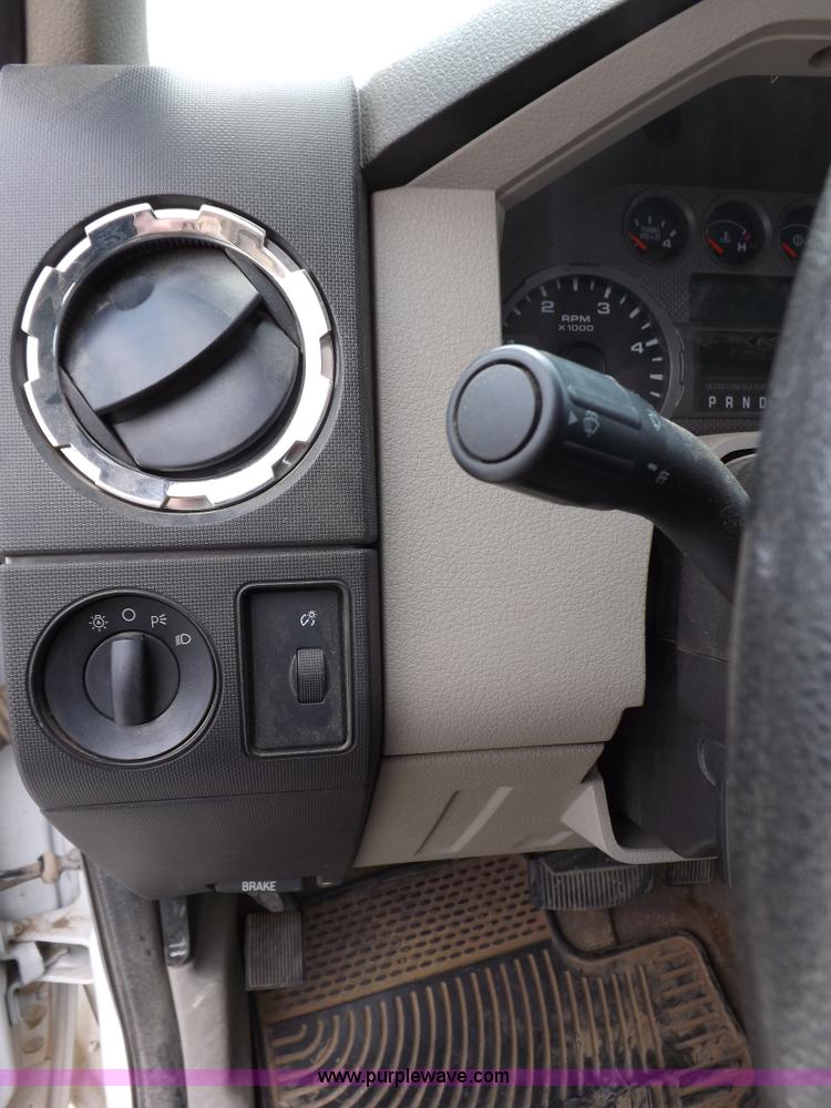 image for item H7165 2008 Ford F250 XLT Super Duty SuperCab pickup truck