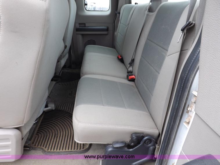 image for item H7165 2008 Ford F250 XLT Super Duty SuperCab pickup truck