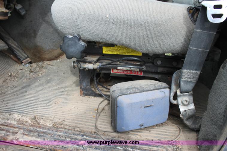 image for item A3508 1993 Ford Aeromax L9000 semi truck