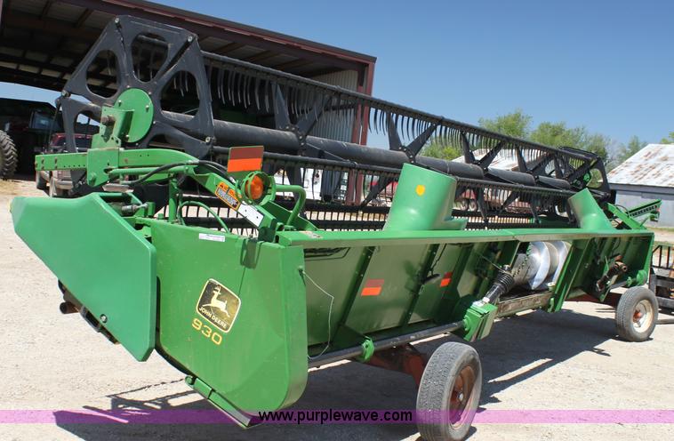 image for item AA9003 1999 John Deere 930 platform header
