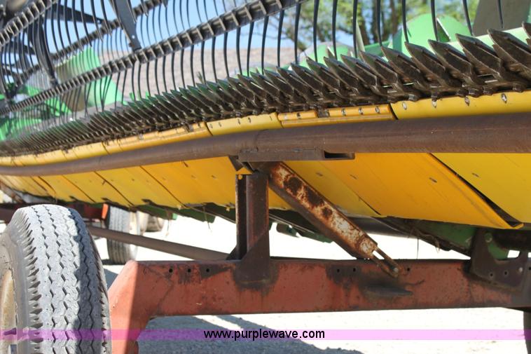 image for item AA9003 1999 John Deere 930 platform header