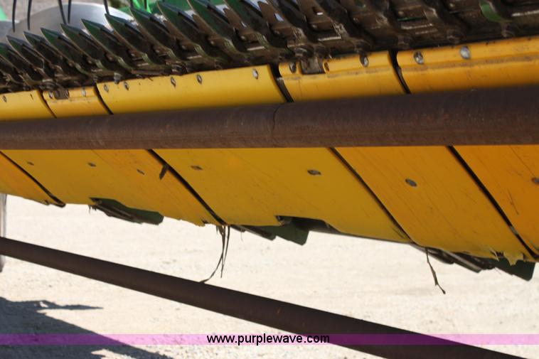 image for item AA9003 1999 John Deere 930 platform header