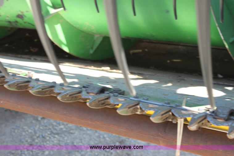 image for item AA9003 1999 John Deere 930 platform header