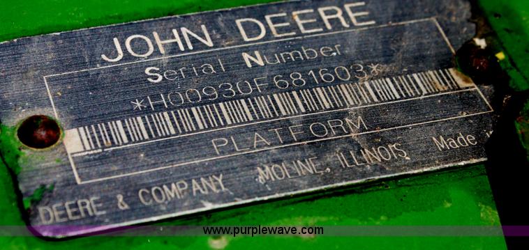 image for item AA9003 1999 John Deere 930 platform header