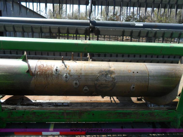 image for item C1111 1989 John Deere 930 rigid header