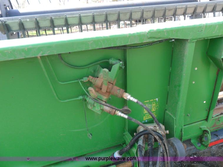 image for item C1111 1989 John Deere 930 rigid header
