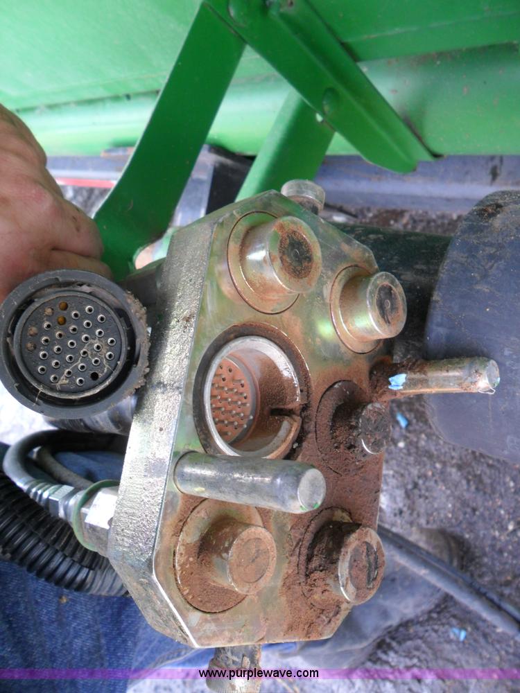 image for item C1111 1989 John Deere 930 rigid header