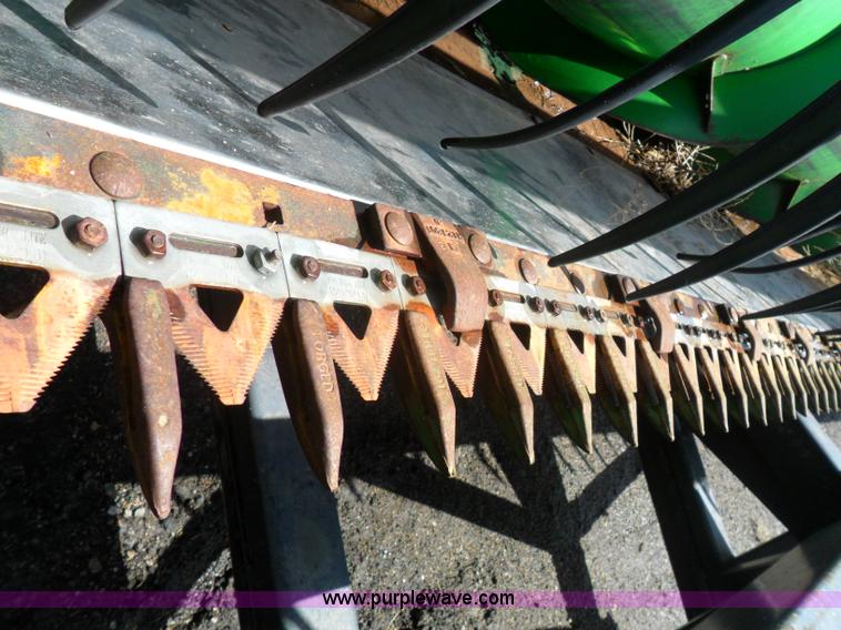 image for item C1111 1989 John Deere 930 rigid header