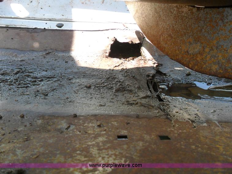 image for item C1111 1989 John Deere 930 rigid header