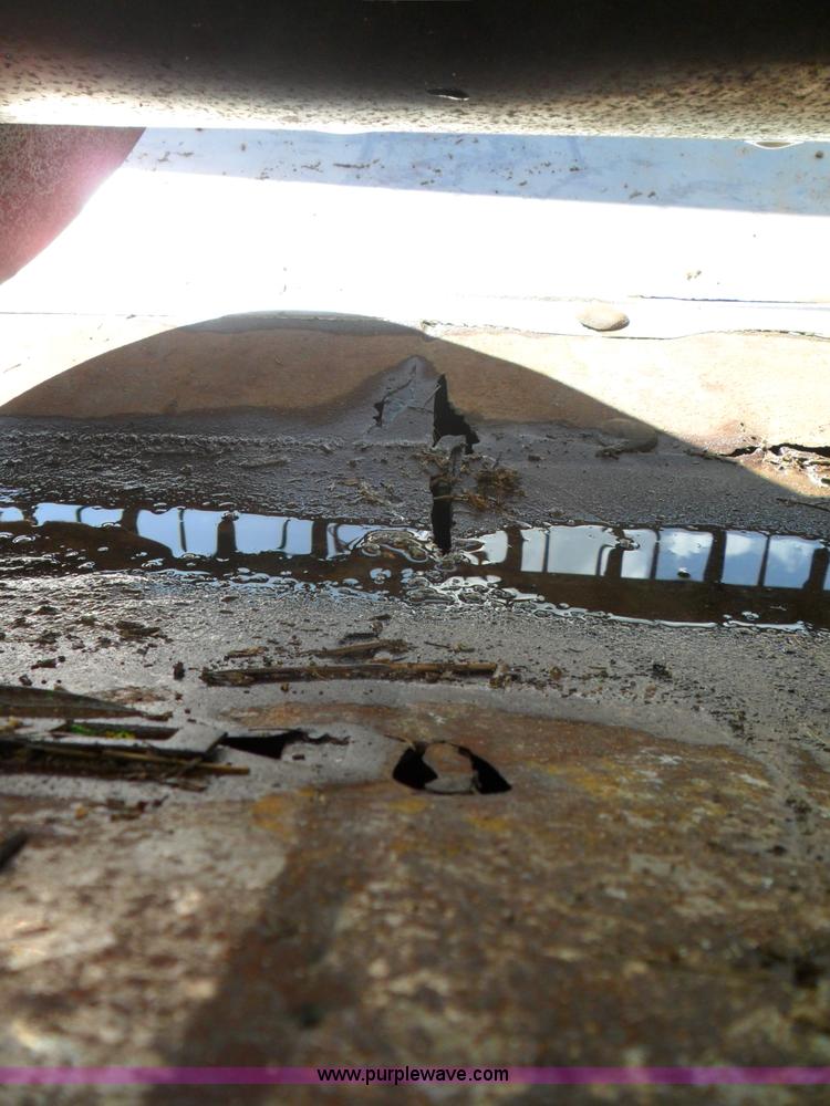 image for item C1111 1989 John Deere 930 rigid header