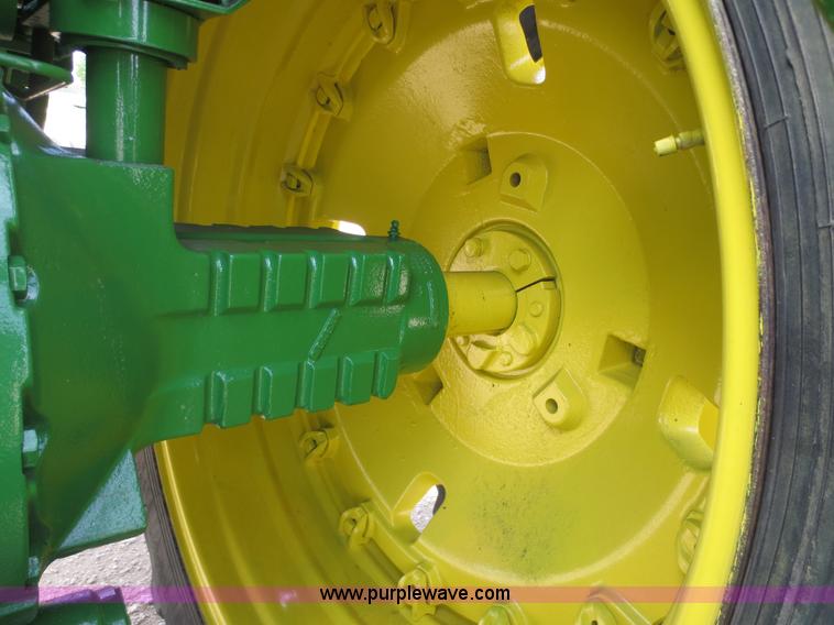 image for item D5842 1979 John Deere 4640 tractor