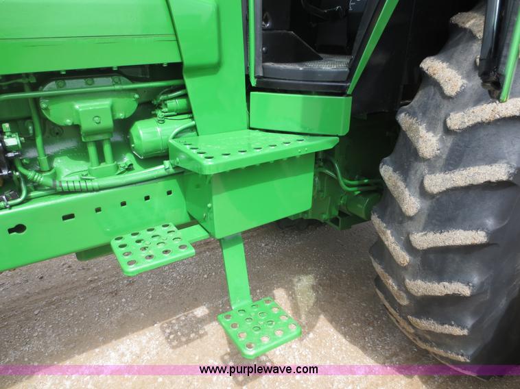 image for item D5842 1979 John Deere 4640 tractor