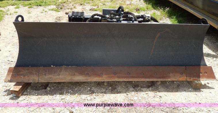 image for item D8070 Caterpillar 8' blade