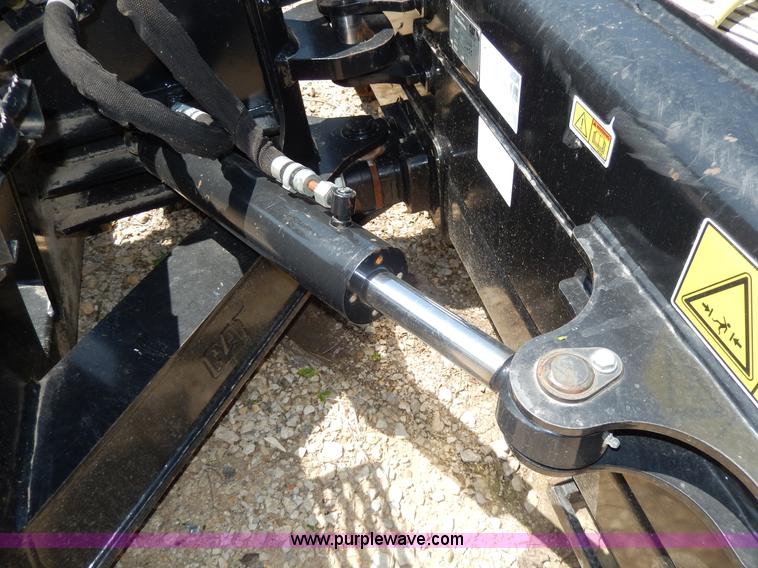 image for item D8070 Caterpillar 8' blade