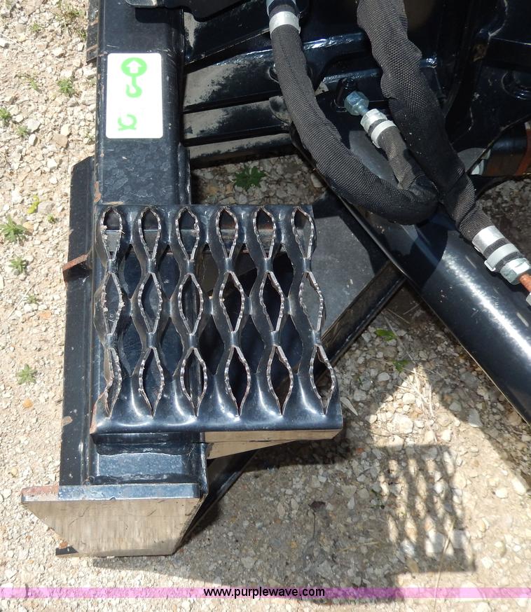 image for item D8070 Caterpillar 8' blade