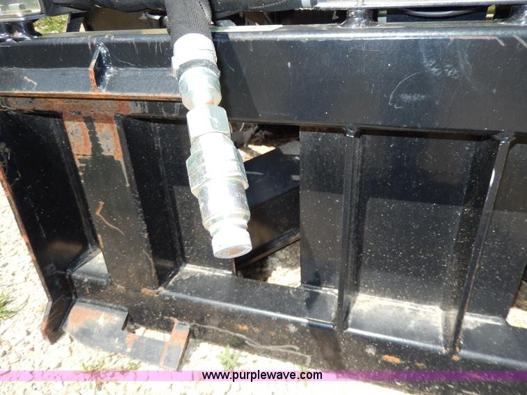 image for item D8070 Caterpillar 8' blade