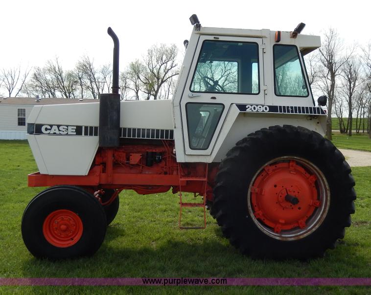 image for item D8135 Case 2090 tractor