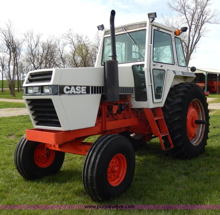 image for item D8135 Case 2090 tractor