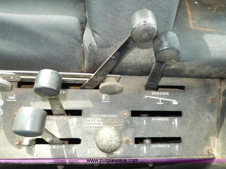 image for item D8135 Case 2090 tractor