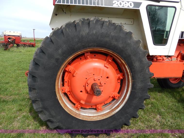 image for item D8135 Case 2090 tractor