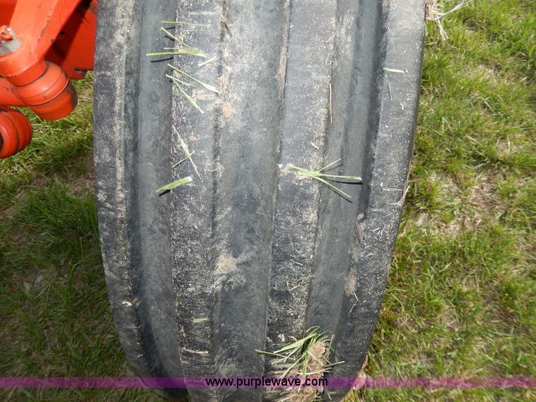 image for item D8135 Case 2090 tractor