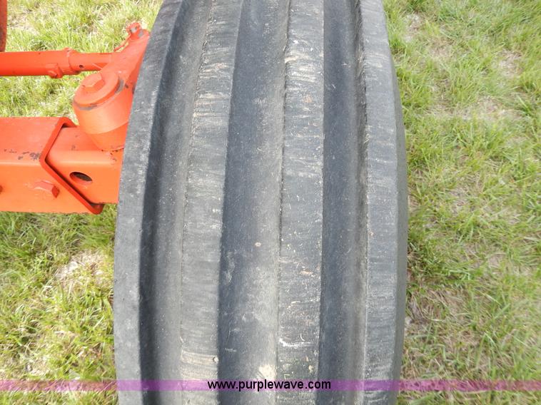 image for item D8135 Case 2090 tractor