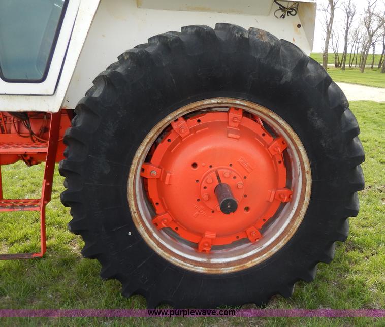 image for item D8135 Case 2090 tractor