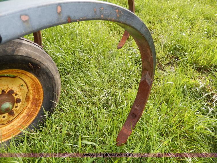 image for item D8156 John Deere 1600 chisel