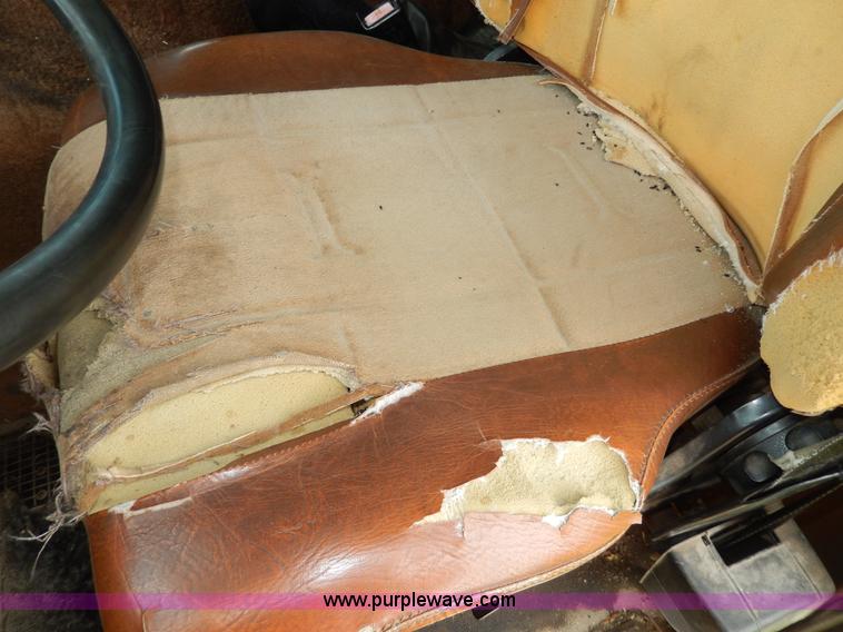 image for item D8157 1992 White Gmc semi truck