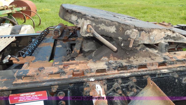 image for item D8157 1992 White Gmc semi truck