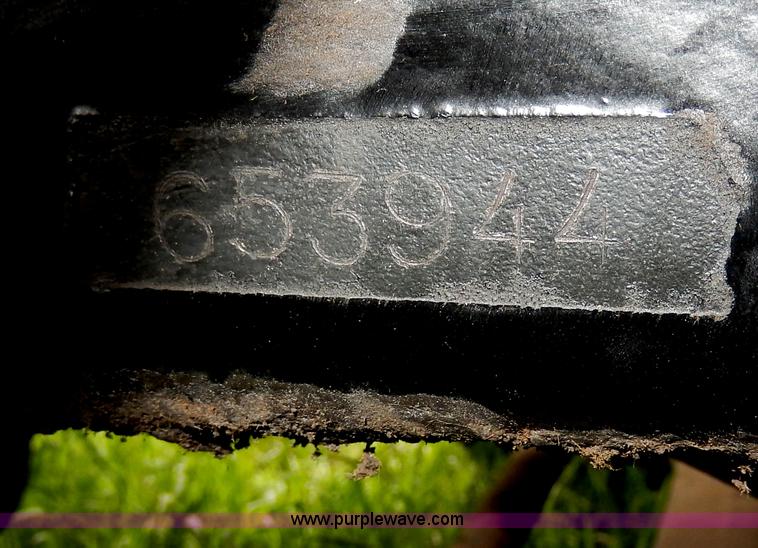 image for item D8157 1992 White Gmc semi truck