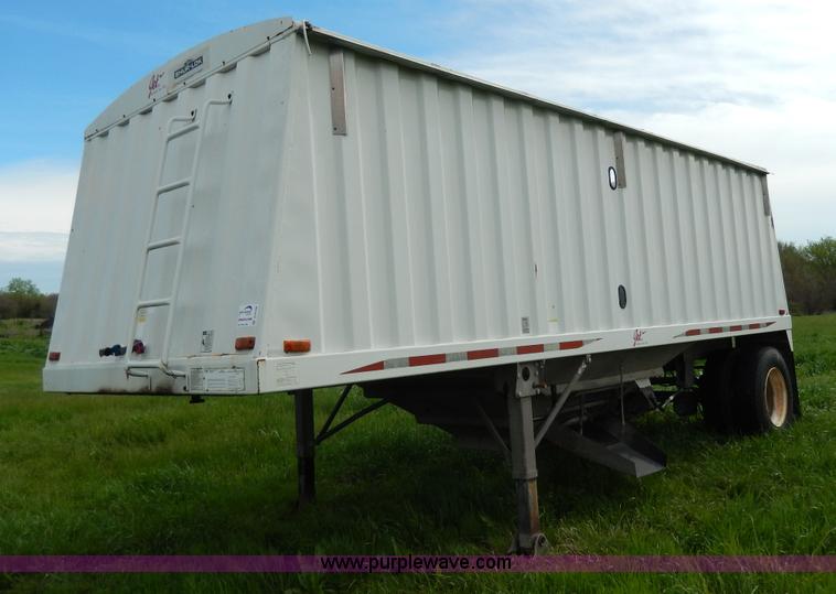 image for item D8158 1996 Jet grain trailer
