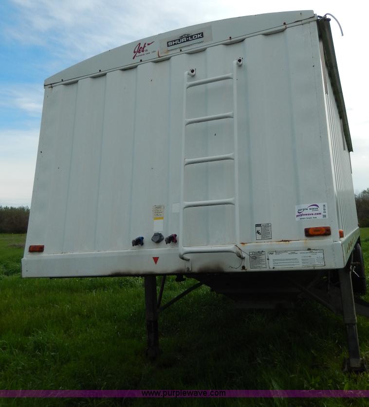 image for item D8158 1996 Jet grain trailer