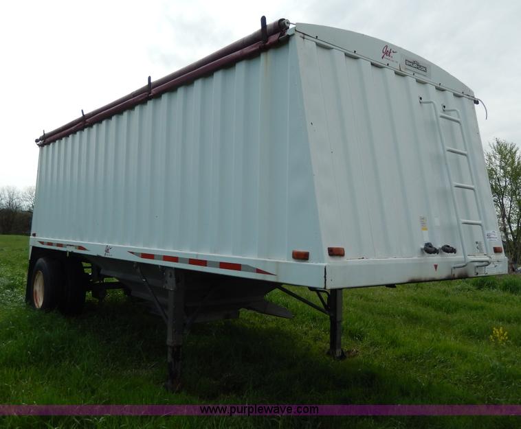 image for item D8158 1996 Jet grain trailer