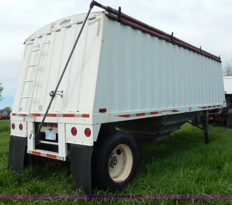 image for item D8158 1996 Jet grain trailer