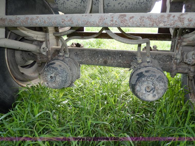 image for item D8158 1996 Jet grain trailer