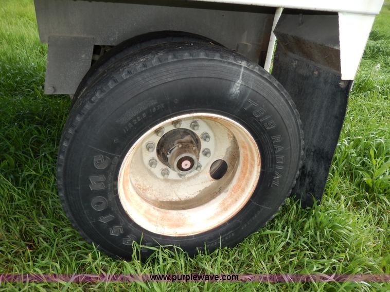 image for item D8158 1996 Jet grain trailer