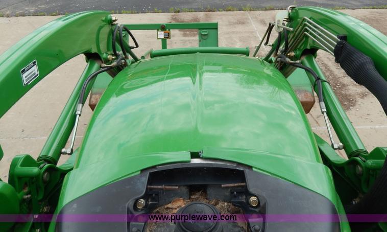 image for item D8164 John Deere 4720 tractor