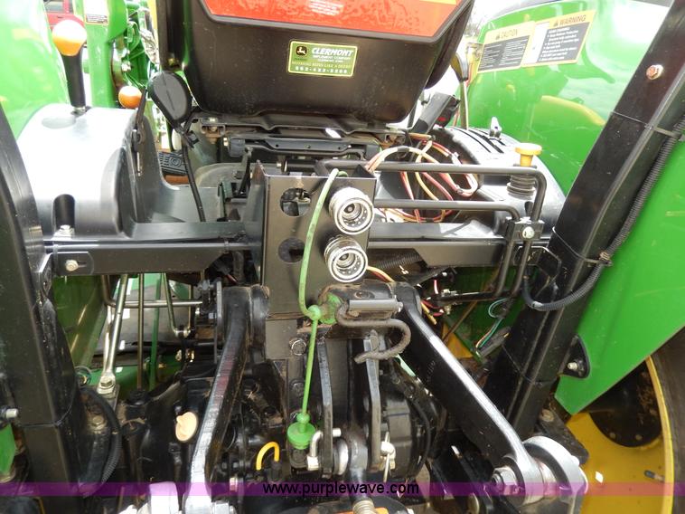 image for item D8164 John Deere 4720 tractor