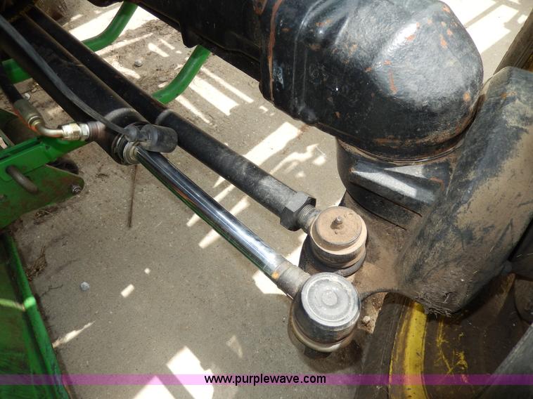 image for item D8164 John Deere 4720 tractor