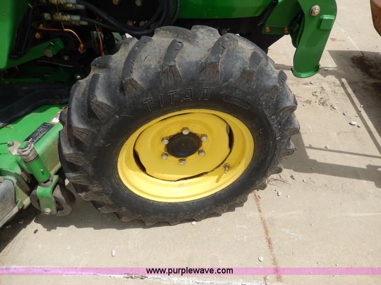 image for item D8164 John Deere 4720 tractor