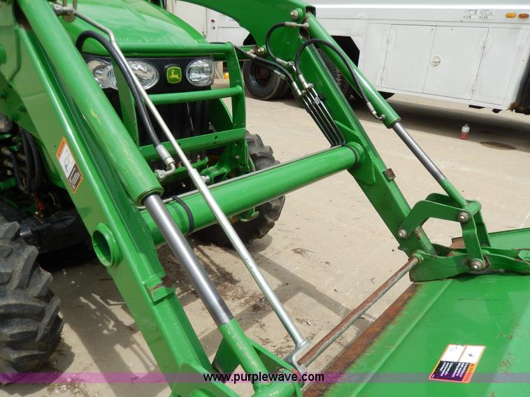 image for item D8164 John Deere 4720 tractor