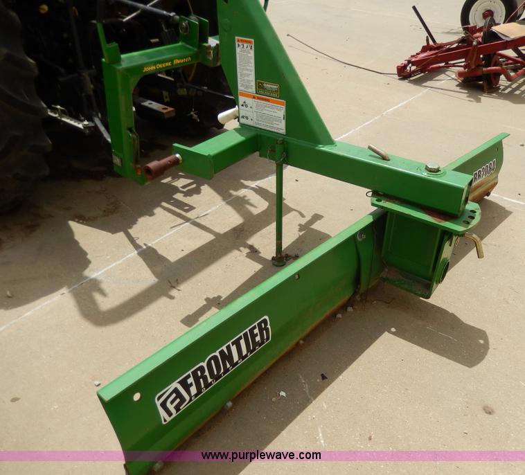 image for item D8164 John Deere 4720 tractor