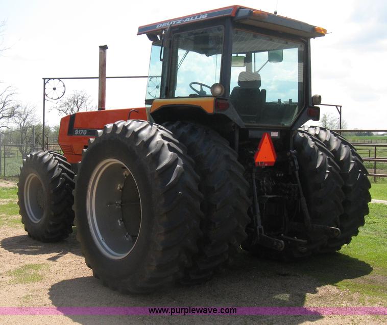 image for item D8302 1989 Deutz Allis 9170 MFWD tractor