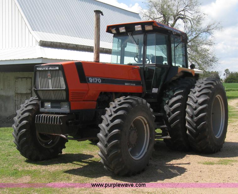 image for item D8302 1989 Deutz Allis 9170 MFWD tractor