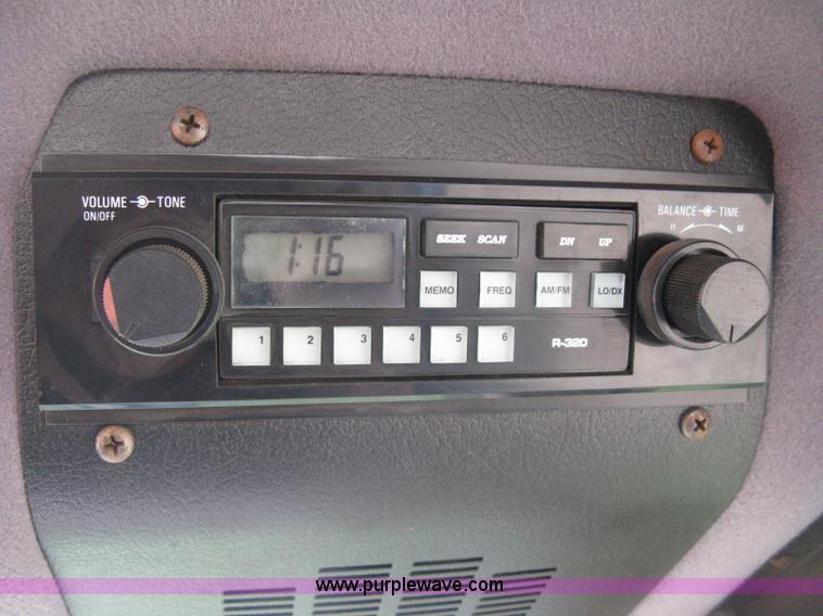 image for item D8302 1989 Deutz Allis 9170 MFWD tractor