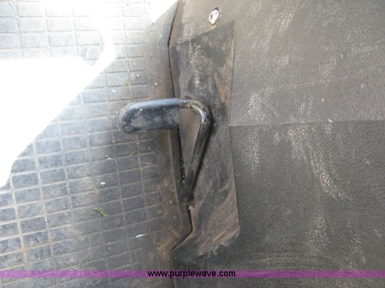 image for item D8302 1989 Deutz Allis 9170 MFWD tractor