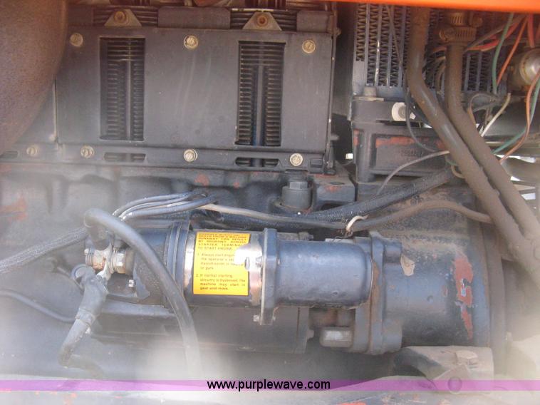 image for item D8302 1989 Deutz Allis 9170 MFWD tractor